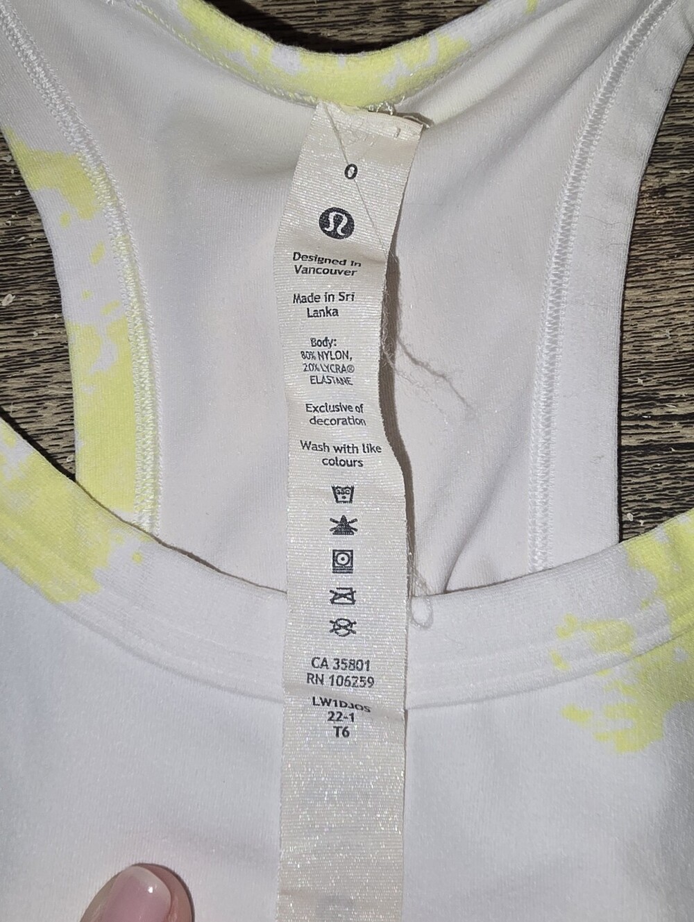 Lululemon Size 0 Cream & Yellow Racerback Tanktop In Excellent Condition - Picture 3 of 3